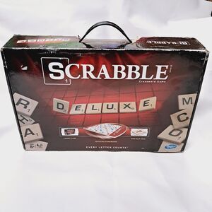 Hasbro Scrabble Game Deluxe Edition Board Game Rotating Carry Case New Open Box